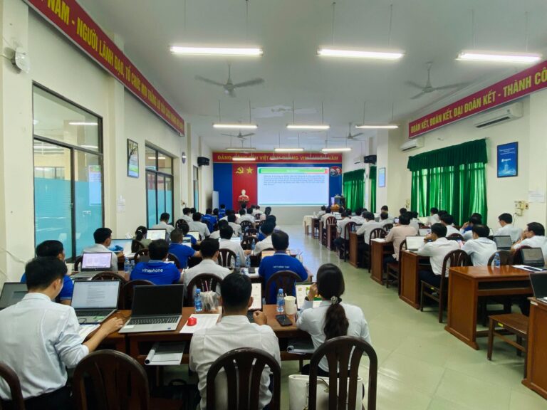 Tổ chức Đào tạo nghiệp vụ đấu thầu cho hơn 80 cán bộ VNPT Đồng Tháp