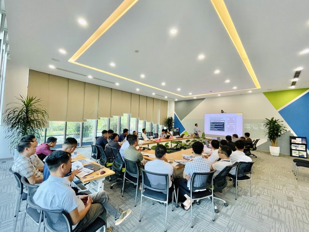 Học viên khóa giám sát thi công theo dõi nội dung nghiệm thu hoàn thành công trình theo Điều 24 Nghị định 207/2026/NĐ-CP